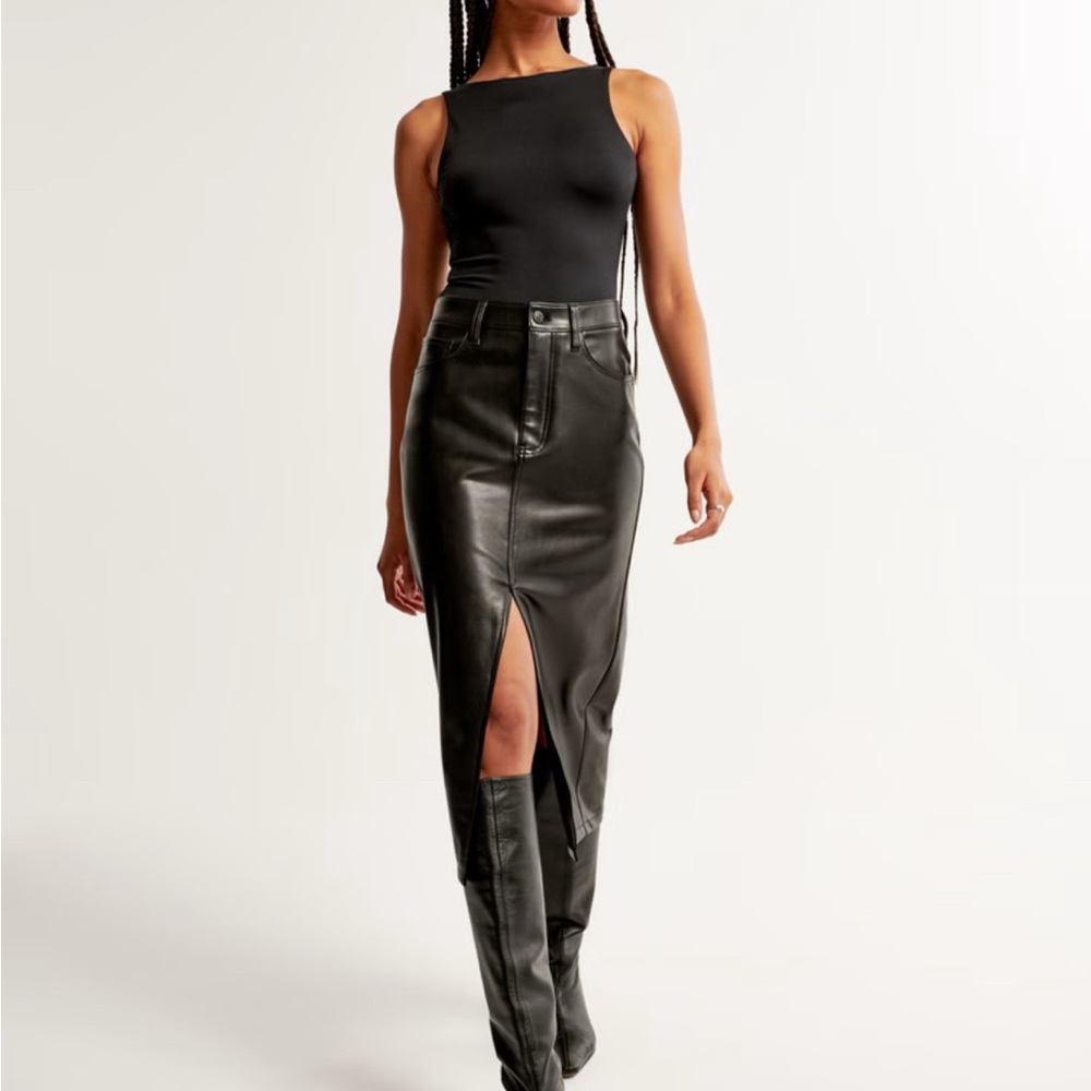 Abercrombie & Fitch Black Midi Skirt